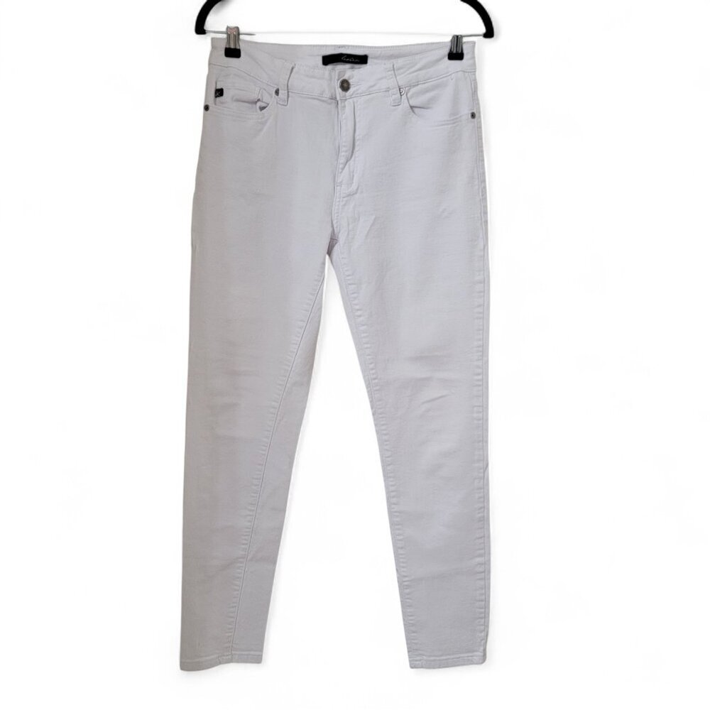 Kancan Size 11/29 White Skinny Jeans, Gently Used Condition.